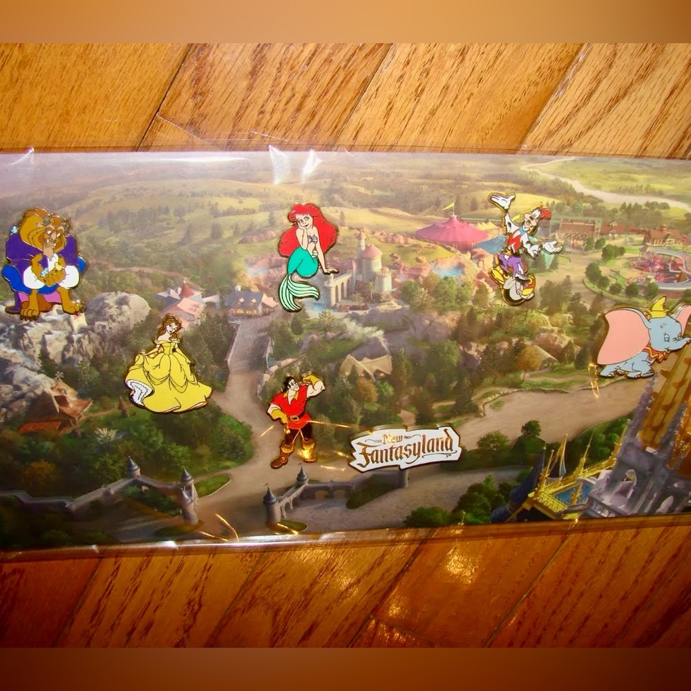 DISNEY 2012 New Fantasyland VIP Opening LIMITED EDITION PINS!